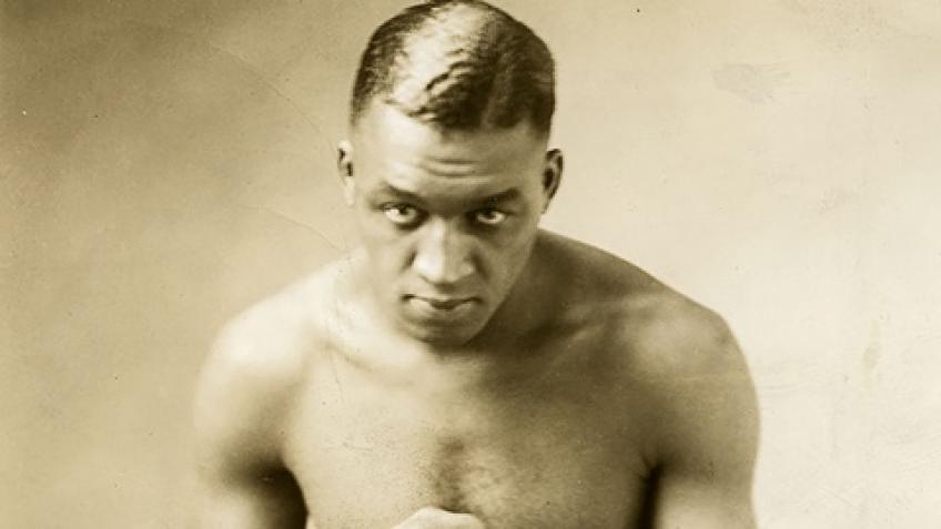 Historic Blue Plaque For Larry Gains