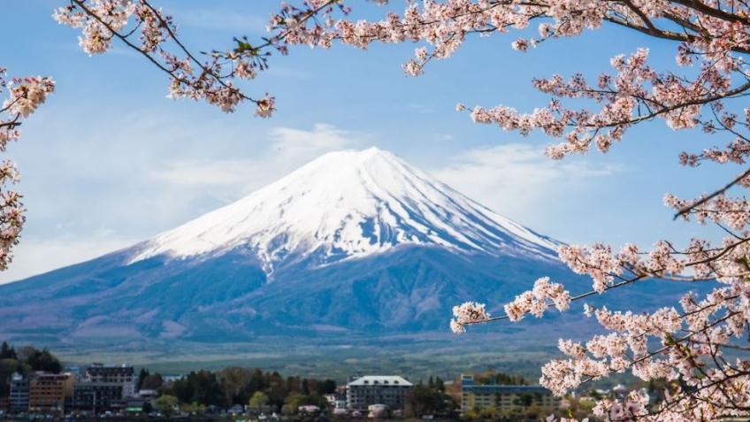 Did someone say Mount Fuji, no but Simone did?