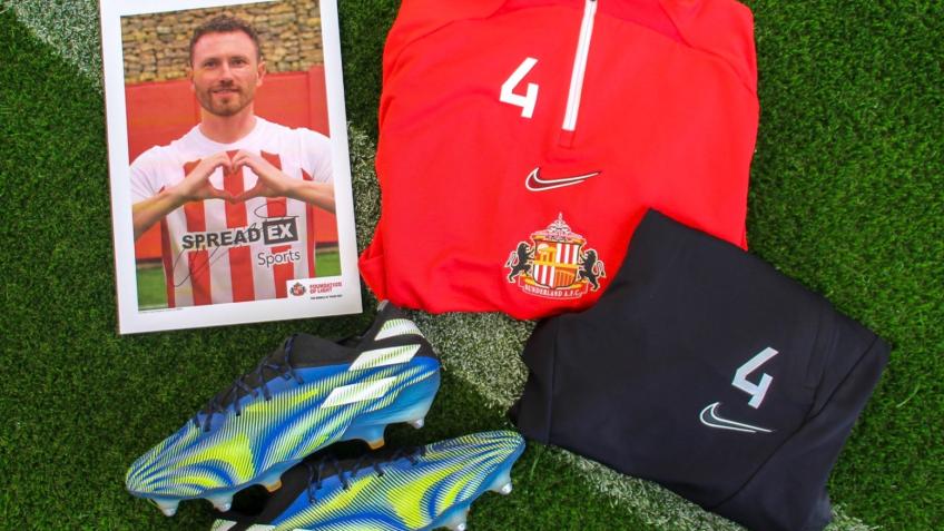 Signed Corry Evans Bundle