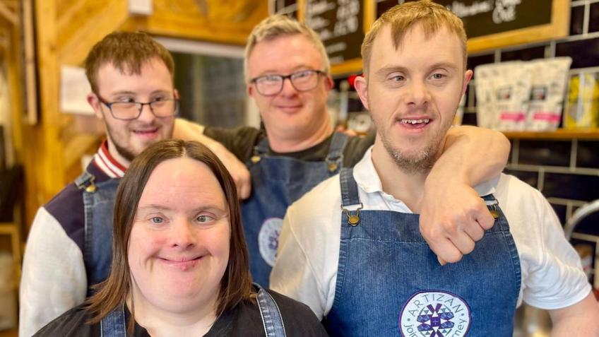 Help the Artizan Café