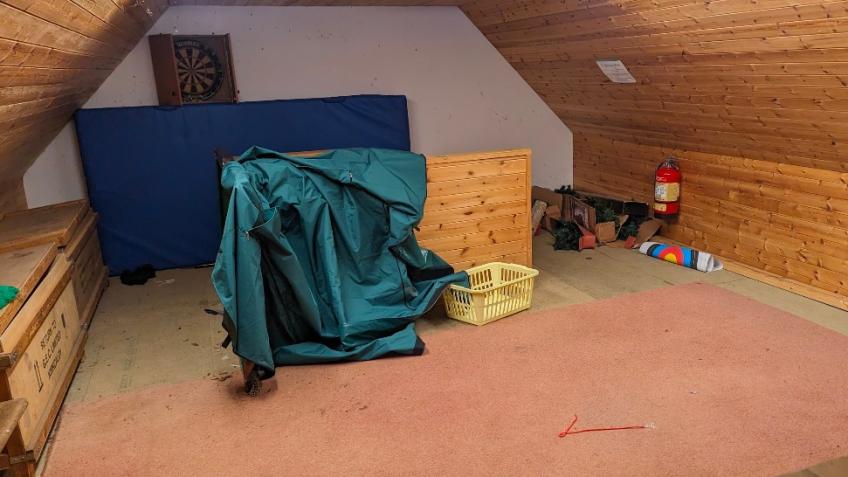 The 'Treehouse' Wellbeing Den at Roots