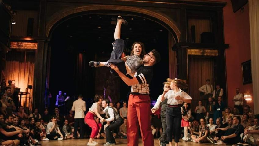 Visiting a dance festival in Italy