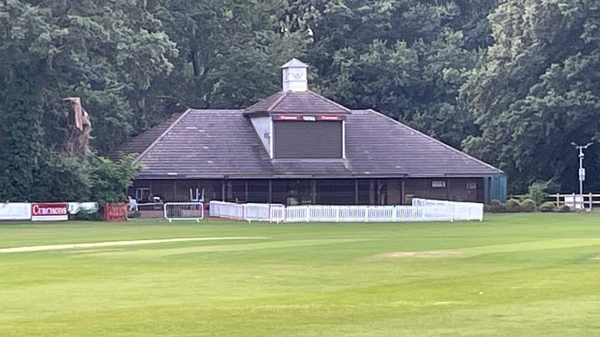 Half Marathon fund raiser for Walton on Thames CC