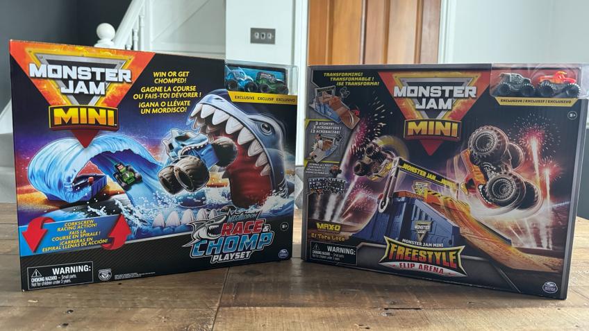 Monster Jam Mini Mayhem: Epic Arena & Race Playset