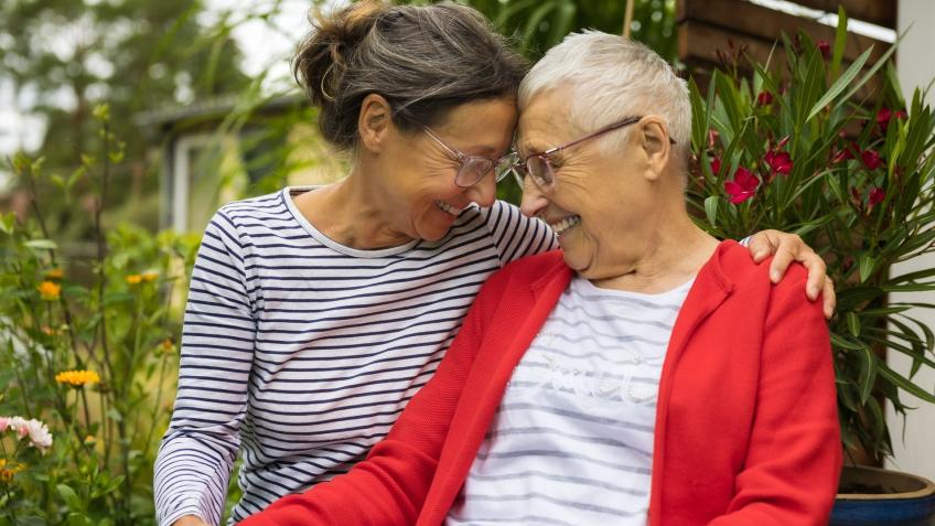 Online Support hub for paid and unpaid caregivers