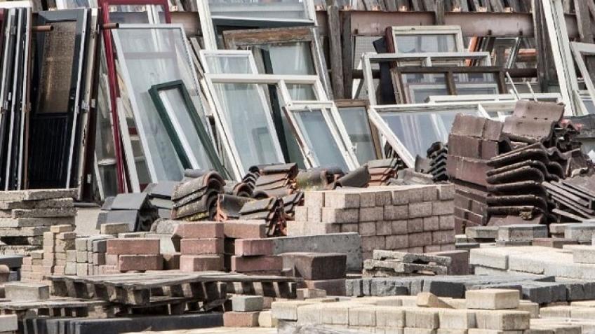 Construction waste material collection and storage