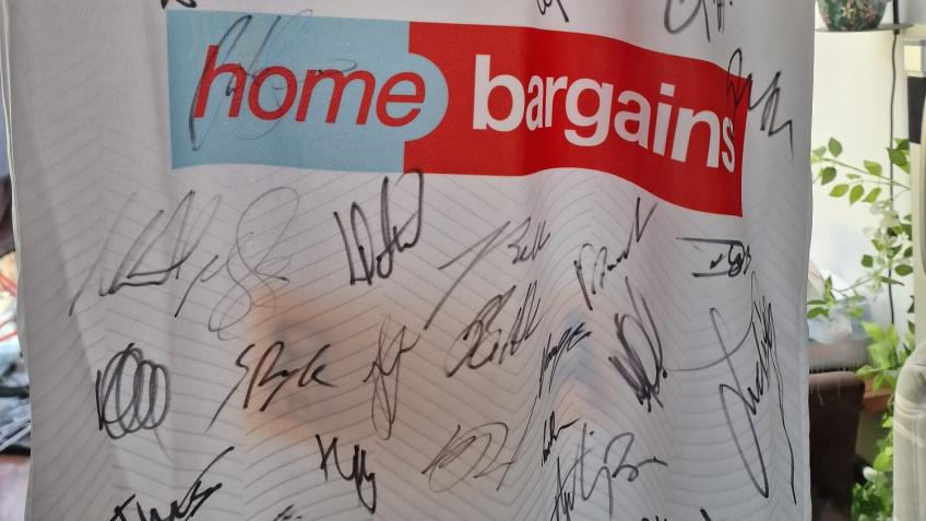 Signed St Helen's RLFC 2022 men's shirt