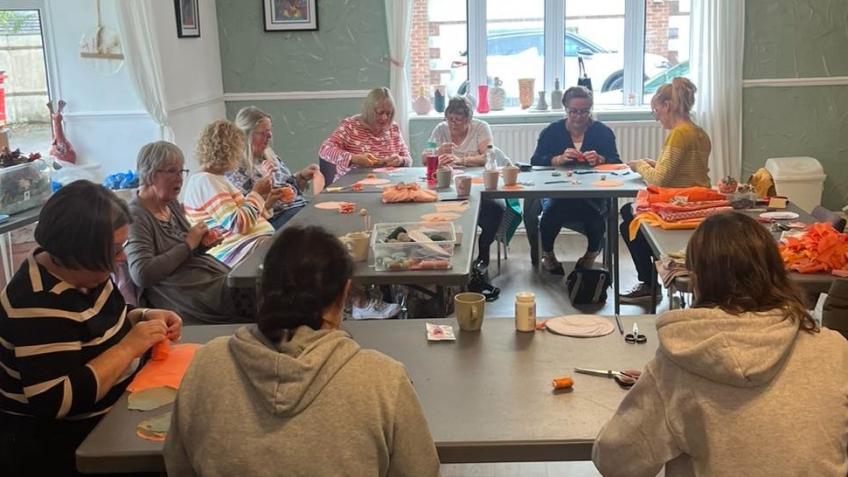 Warm Social Wellbeing Hub