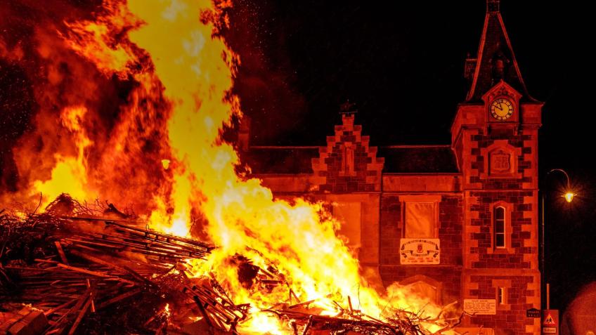 Help Support Biggar's Hogmanay Bonfire 2025
