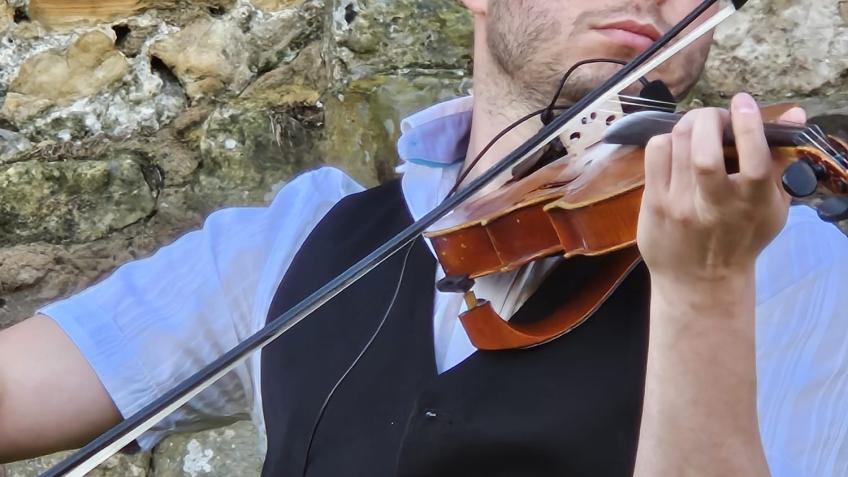 Violin music for Care homes