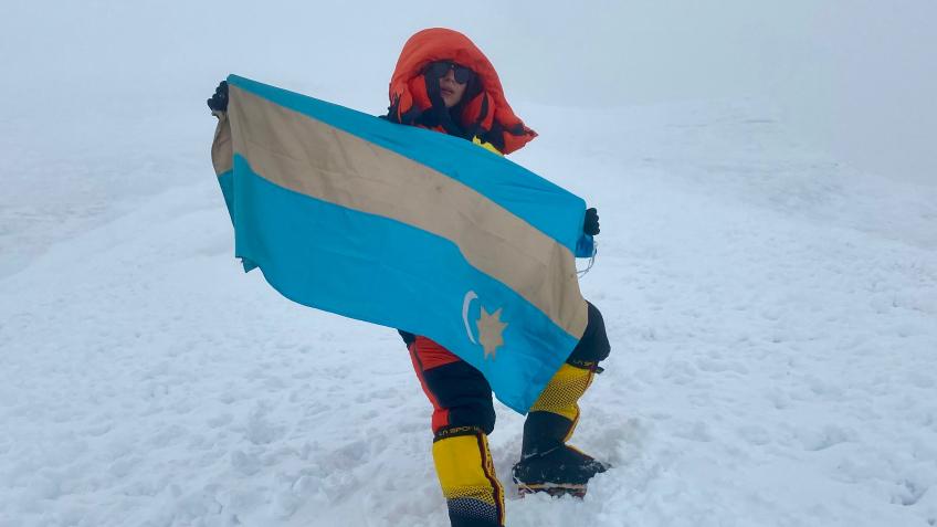 Double female record on the world 8th highest peak