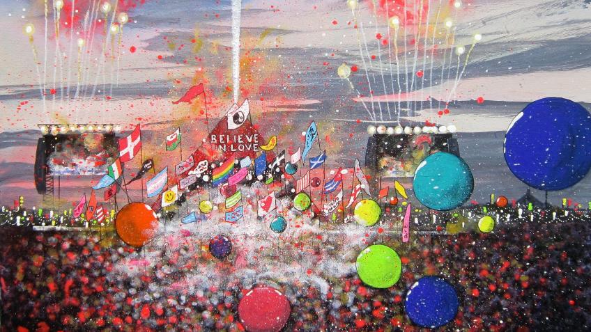 Alce Harfield painting Coldplay at Glastonbury