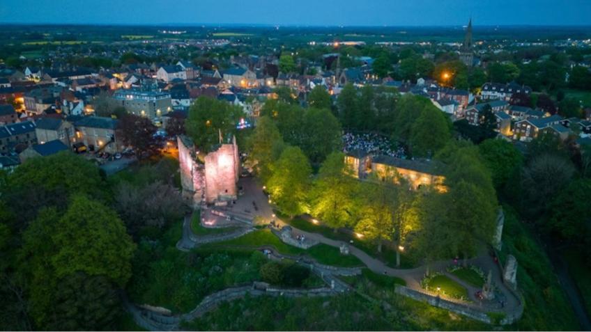 Party in the Castle (Glastonbury) 2025