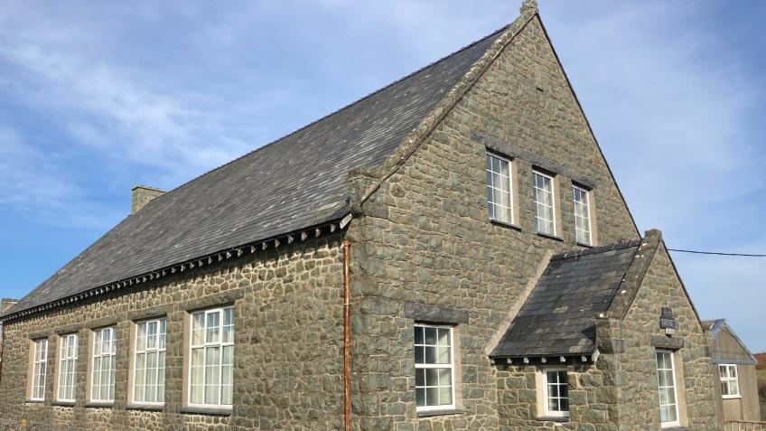 Codi Arian Neuadd Mynytho Hall Funding Campaign