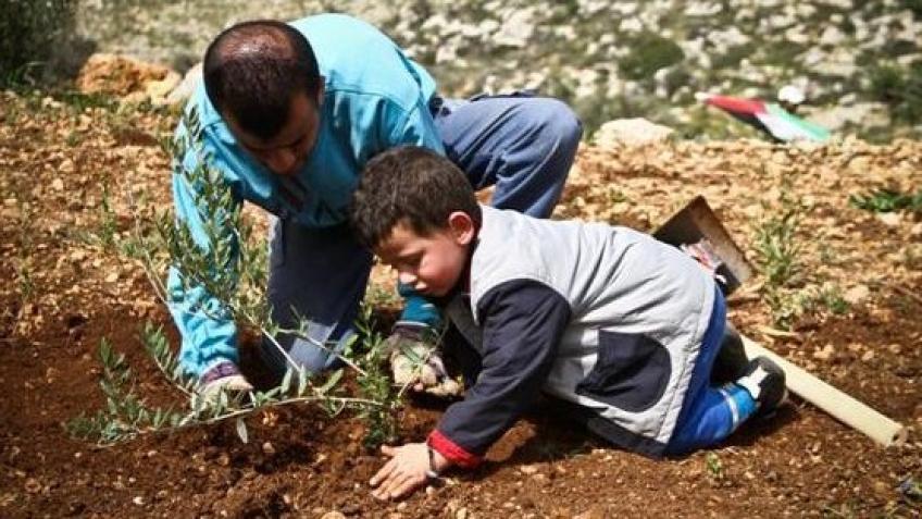 This Eid, Give the Gift of Hope: Donate to Support