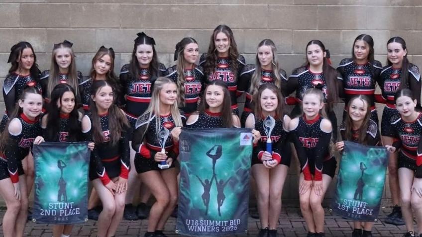 JETS REACH FOR SUMMIT