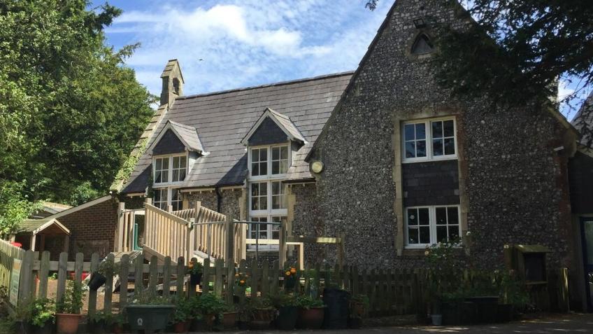 West Meon School Annual Prize Draw - New library!