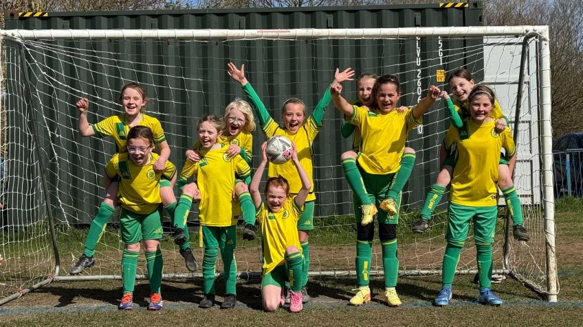 U9 Girls Football Team Fundraiser!