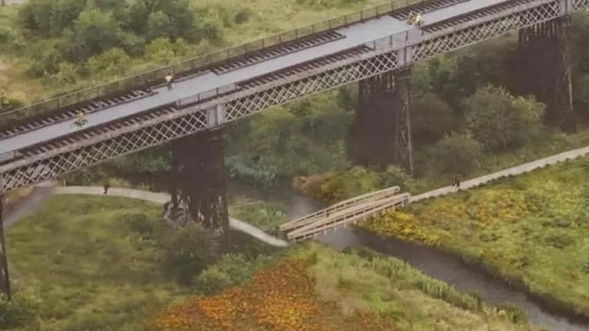 New footbridge next to Bennerley Viaduct
