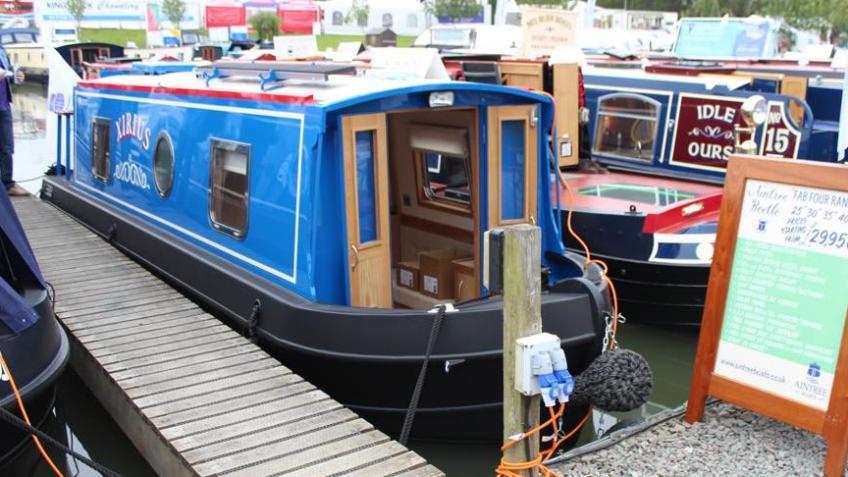 Canal Boat Hire