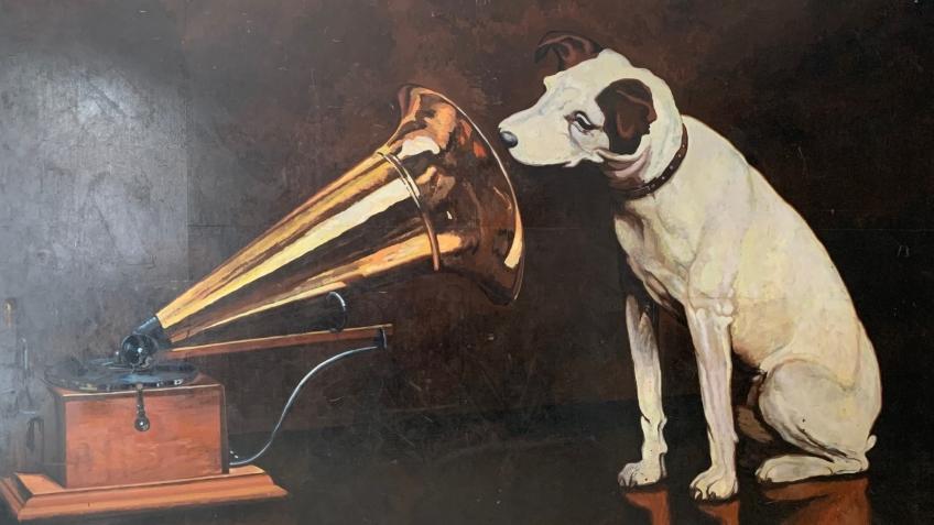 Famous family dog Nipper seeks a new home!