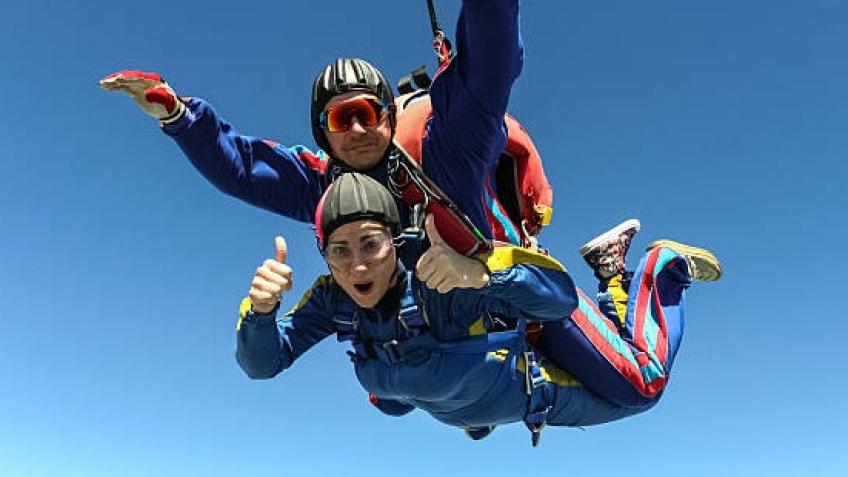 Skydiving for Military vs Cancer