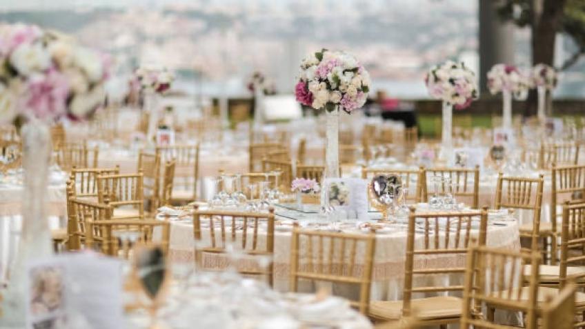 Funds for Mr and Mrs Duxbury honeymoon