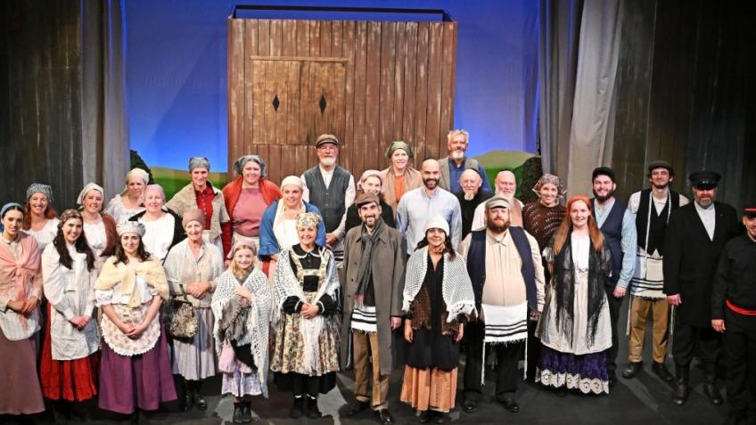 Help me get to Drama School!