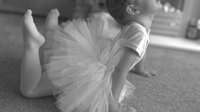 Help Eloise dance