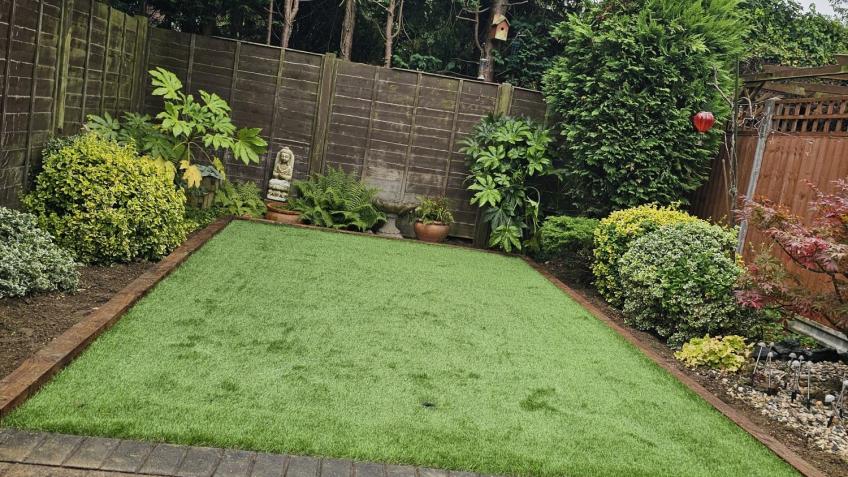Garden House Hospice x L & L Landscapes Free patio