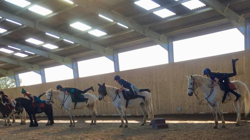 WIN 10 Free Riding Lessons at www.avcp.co.uk