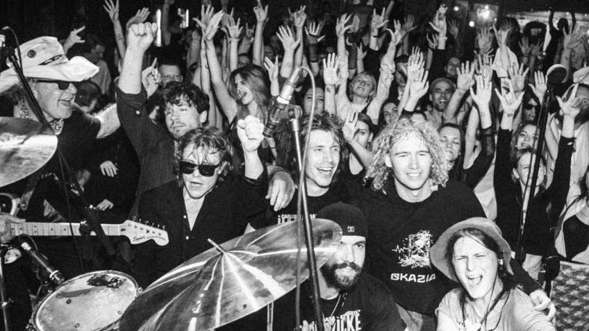 Hardwicke Circus tour supporting Ukraine