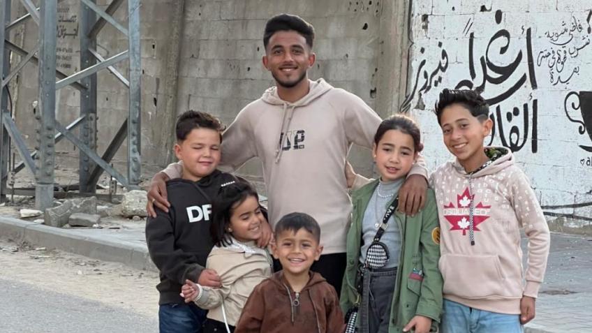 Help Foad carry his 1parent family through gnocide
