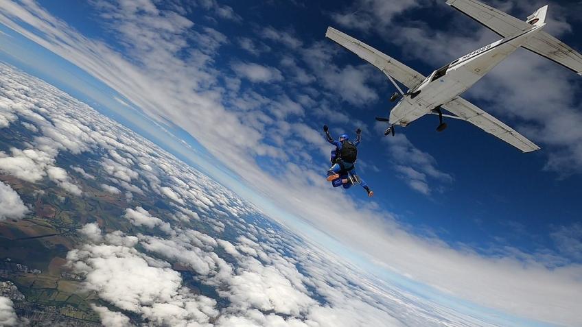 15,000 ft skydive for local counselling charity