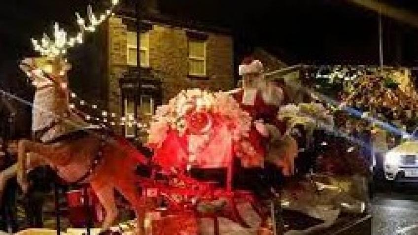 Farsley Lights Switch on Event 2025