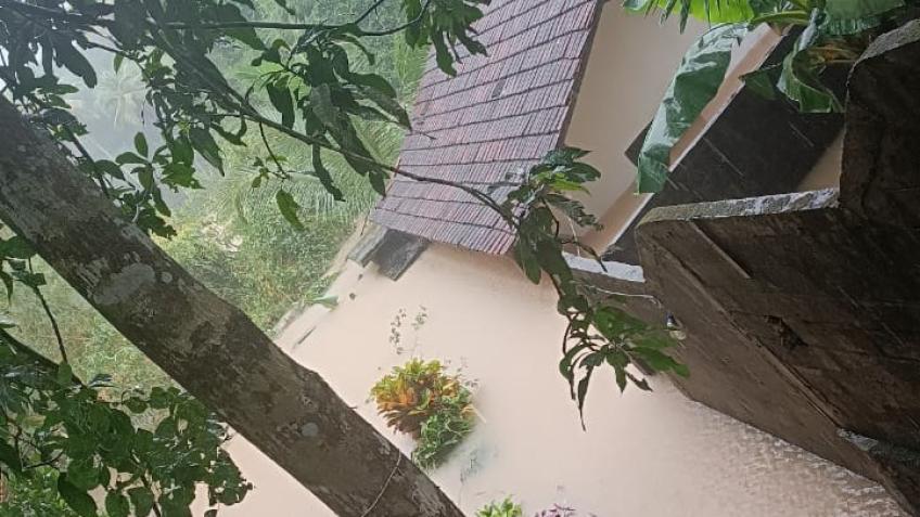 Families in Sri Lanka affected by floods