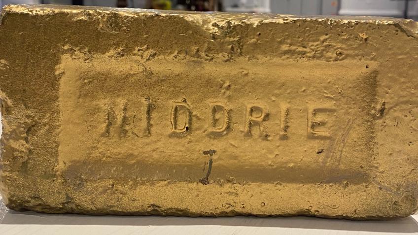 Win A Golden Niddrie Brick