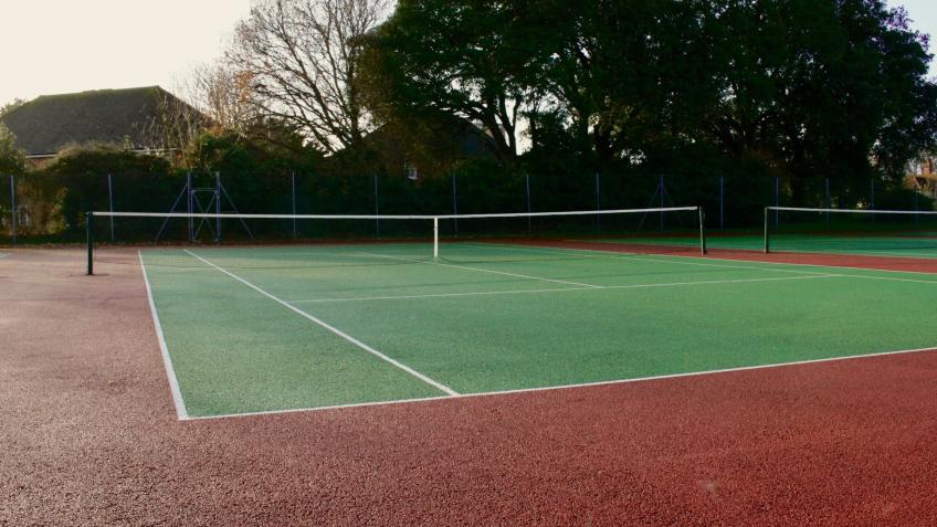Help to floodlight tennis in Littlehampton!!