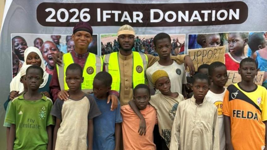 Feed orphans in Ghana