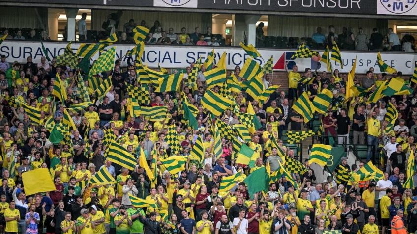 East Anglian derby crowd display/tifo