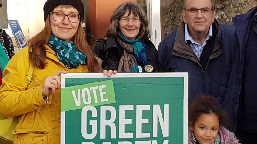 Re-elect Fiona Mawson to Cherwell District Council