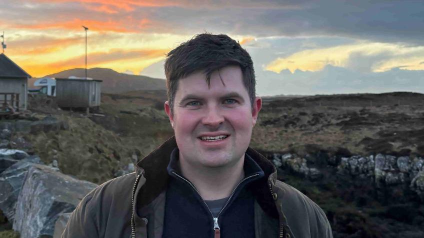 Donald MacKinnon for Na h-Eileanan an Iar