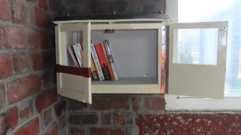 Reinstall the Shireoaks Station Book Swap