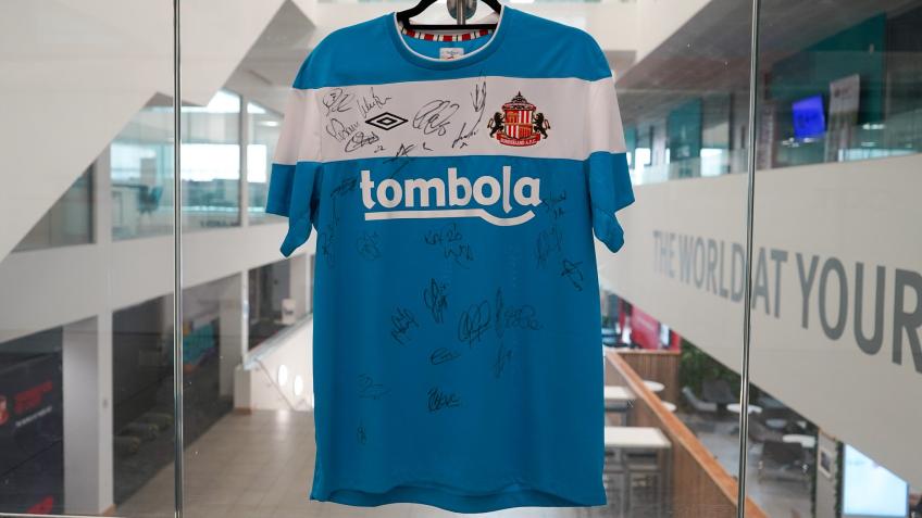 Win a Signed Sunderland AFC 2011/12 Away Shirt