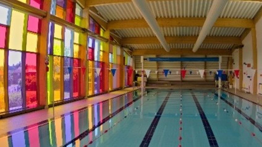 Hygienic cladding of pool lobby and changing room