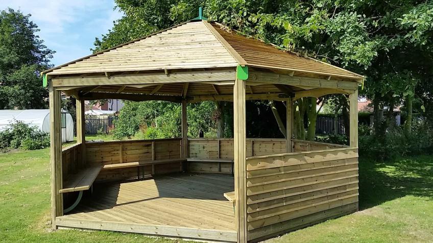 Loreto College St Albans Sheltered Study Area