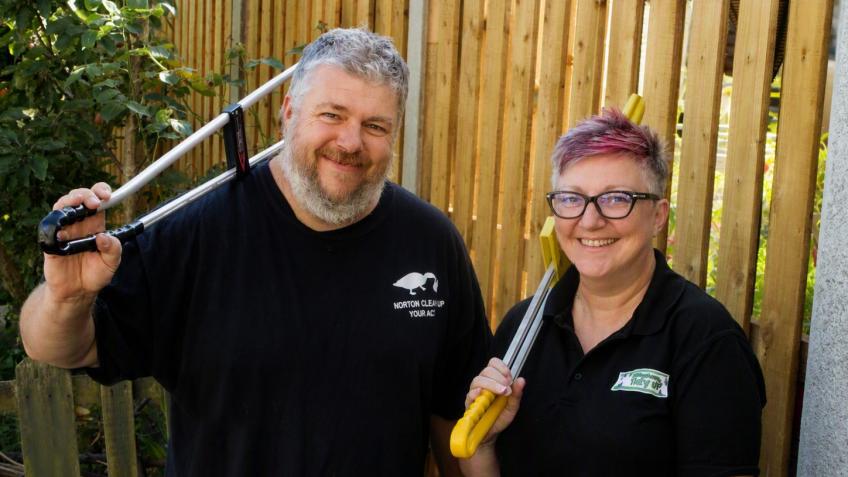 Michelle and Jamie's 12 hour litter pick challenge