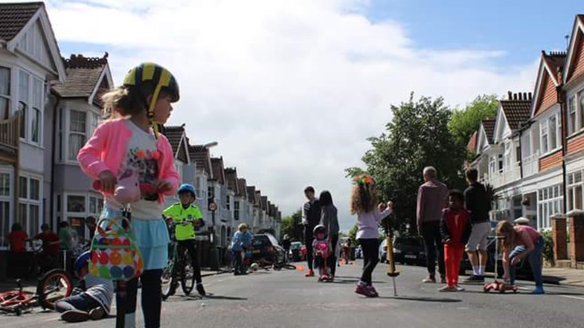 Lyndhurst Road Play Street Equipment