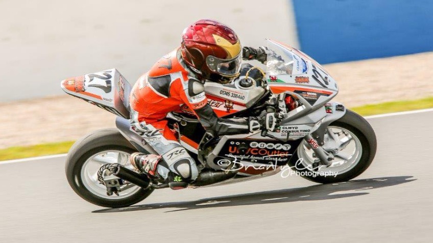 Cal Beach racing team 127