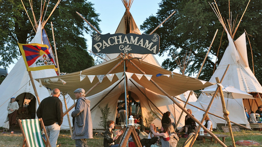 Travelling Stage & PA for PachaMamaCafe